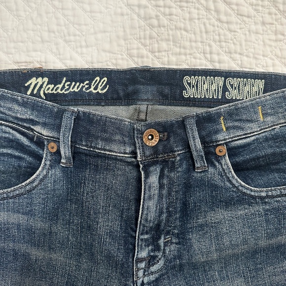 Like new Madewell Skinny Skinny Jeans, size 30x32 - Picture 2 of 7